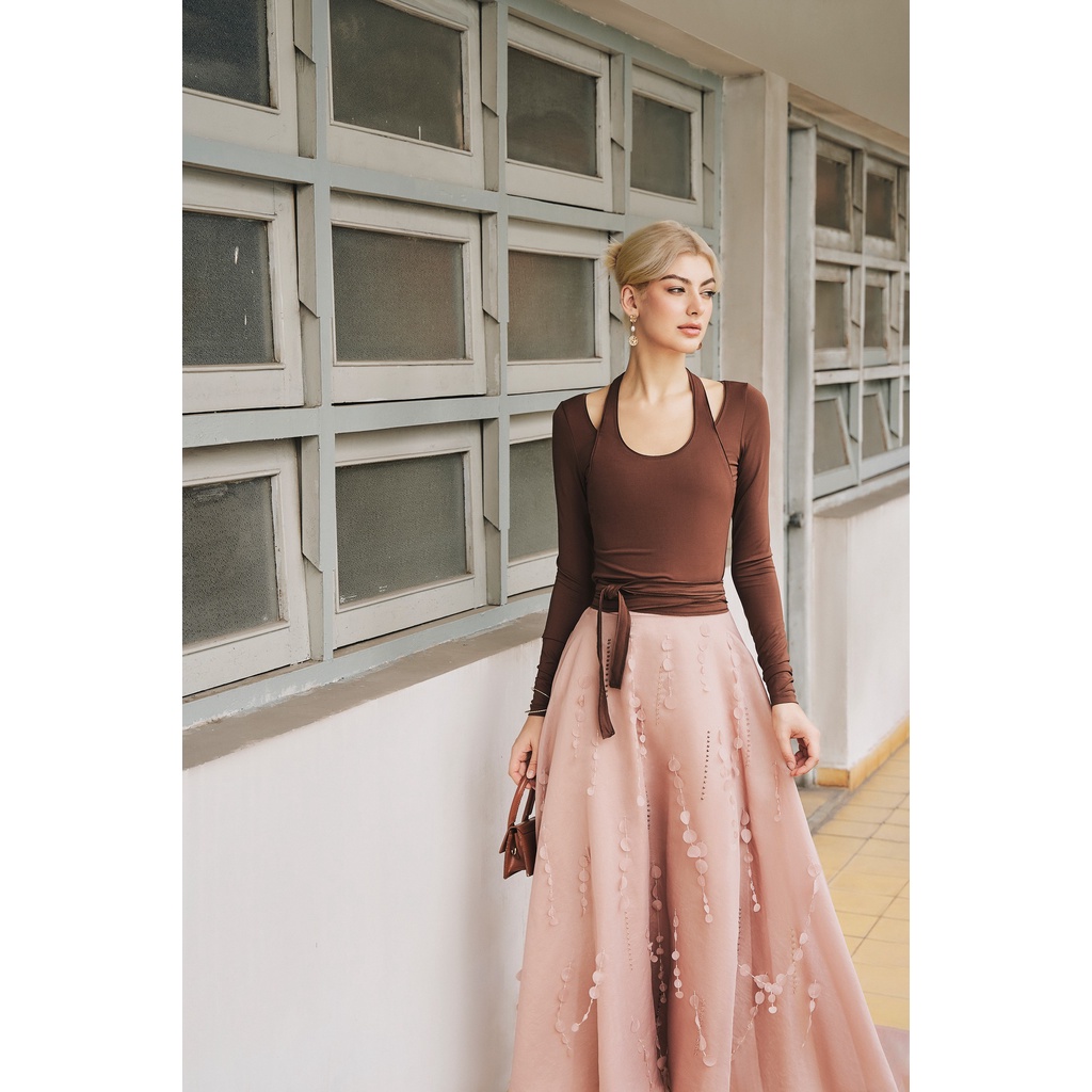 MAVEN - Bodysuit nâu khoét vai tay dài Heize