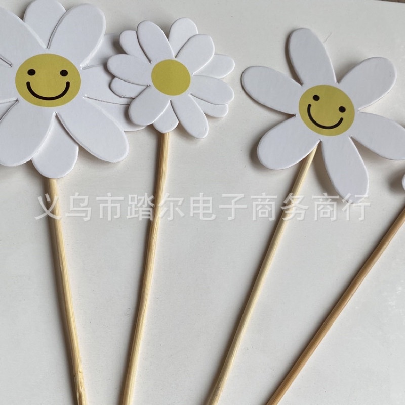Cây Cắm Happy Birthday Bông Hoa Cúc Trang Trí Bánh Kem - Yori Party