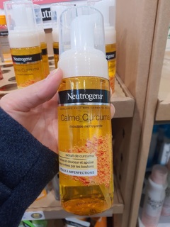Sữa rửa mặt Neutrogena