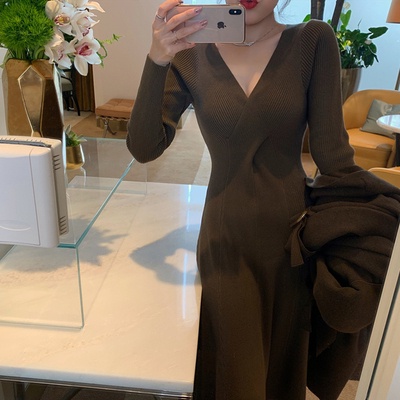 Đầm len tay dài cổ chữ V phong cách thanh lịch cho nữ