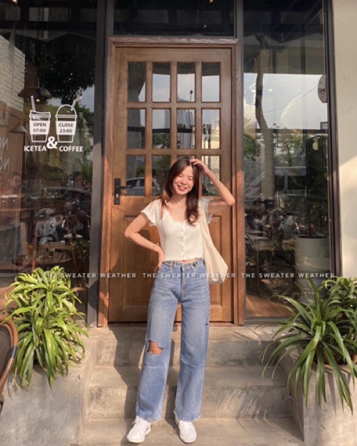 [Mã WASKT304 giảm 15% tối đa 30K đơn 99K] Áo thun ôm nút bọc viền ren | BigBuy360 - bigbuy360.vn