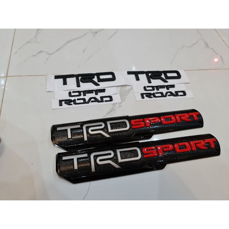 Tem dán 2 bên hong xe TRD SPORT