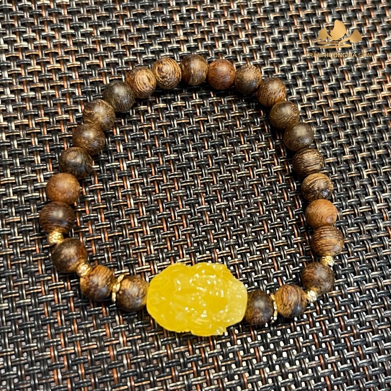 vòng trầm thiên nhiên, vòng trầm thời trang mix charm tỳ hưu hổ phách