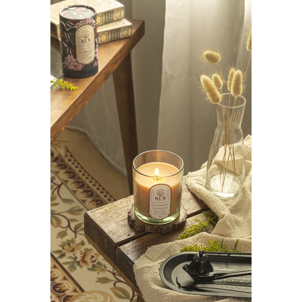 Nến Thơm NEN Vintage Spring Blossom - Hương Hoa Mùa Xuân Cổ Điển 210g (HS2-TI)