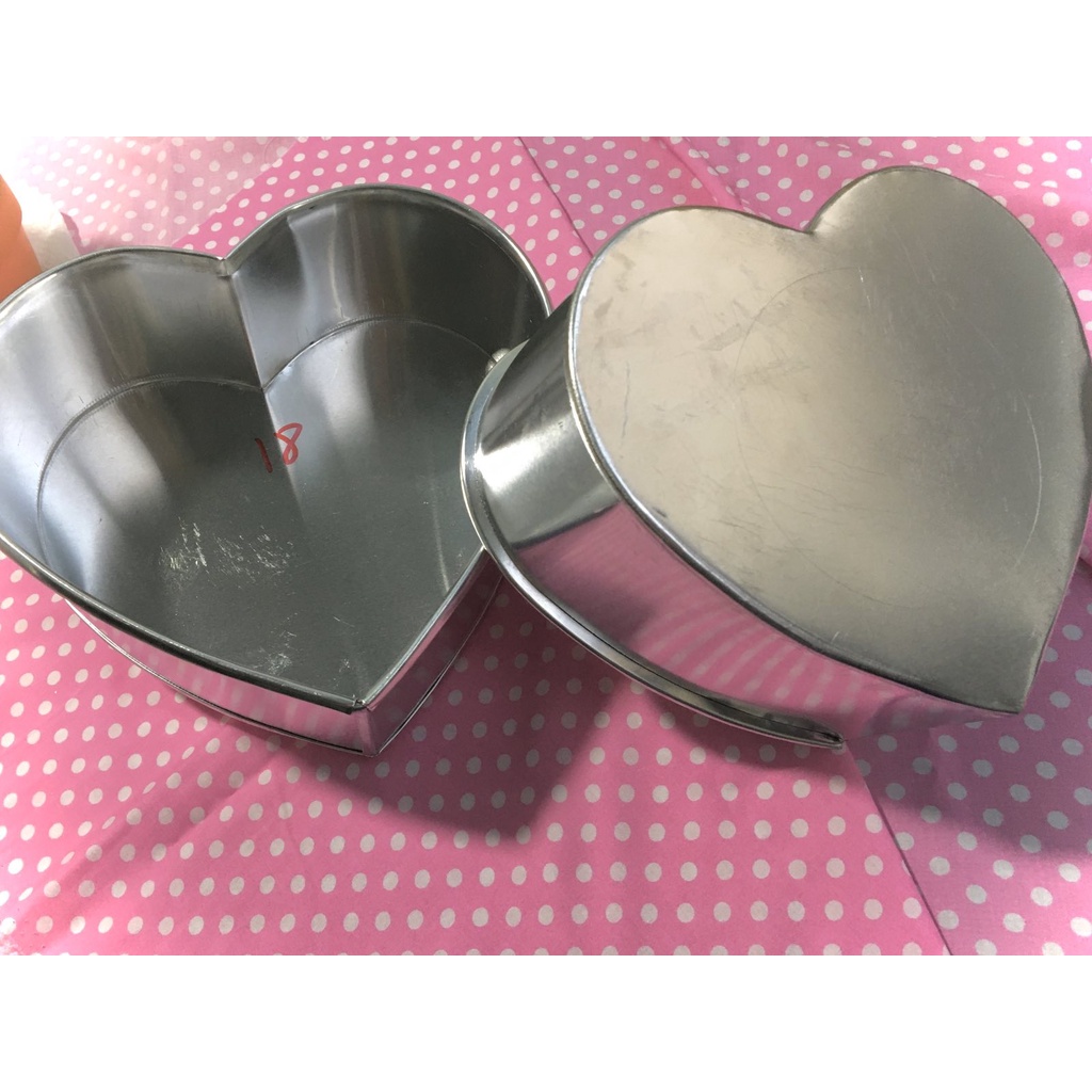 Khuôn Làm Bánh bằng nhôm hình trái tim nhiều kích thước(đế liền)