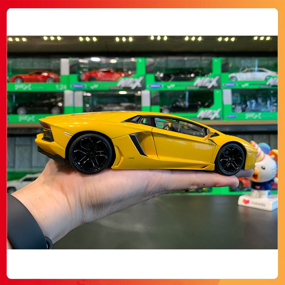 Mô hình xe Lamborghini Aventador LP700-4 tỉ lệ 1:24 Welly màu vàng