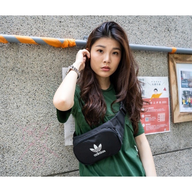 ⚡️  Túi bao tử Adidas ORIGINALS ESSENTIAL CROSSBODY BAG - DV2400  - CAM KẾT CHẤT LƯỢNG NHẤT