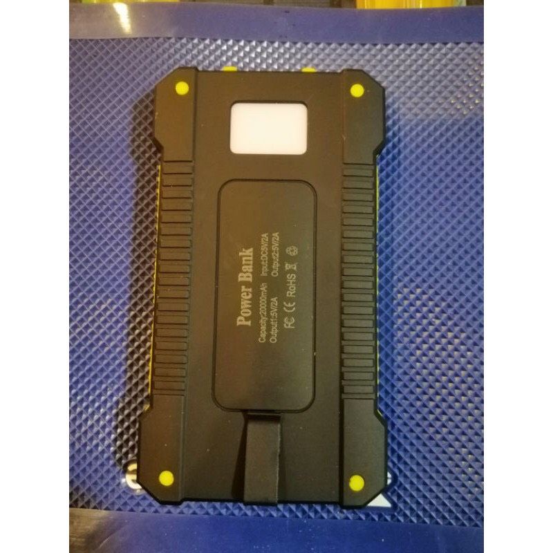 Sạc pin dự phòng sử dụng năng lượng mặt trời dung lượng lớn 20000mAh chống nước