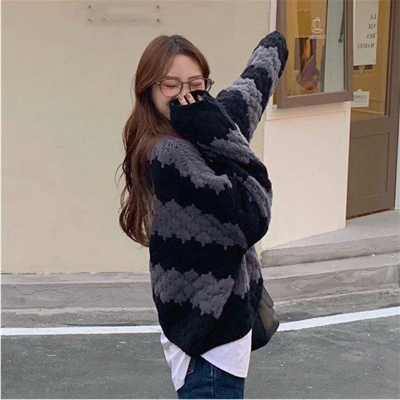 Áo sweater dệt kim mềm mại họa tiết kẻ sọc màu tương phản phong cách HànQuốc