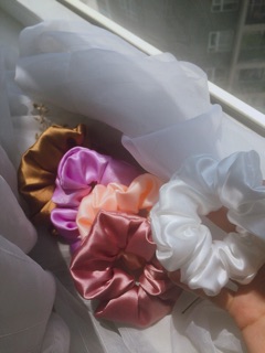 scrunchies bóng nhiều màu