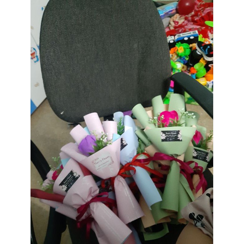 Hoa sáp thơm 1 bông kèm cỏ