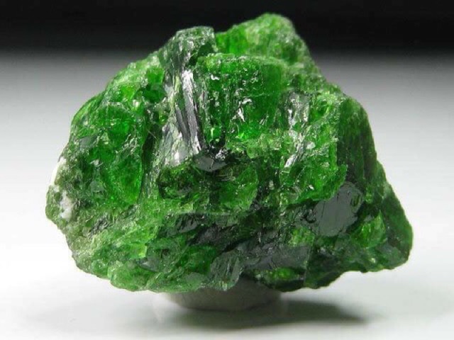 Vòng đá Diopside 6 li - 10 li hợp mệnh Mộc, Hoả CR1258