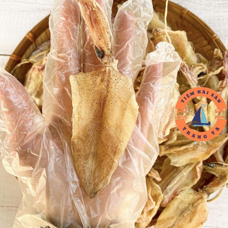 [1 Con] Mực Khô Câu Mini Như Hình 🍀 FREESHIP 🍀 Mực Khô Phơi Nắng Biển Dày Mình, Ngọt Thịt Chuẩn Loại Ngon | BigBuy360 - bigbuy360.vn