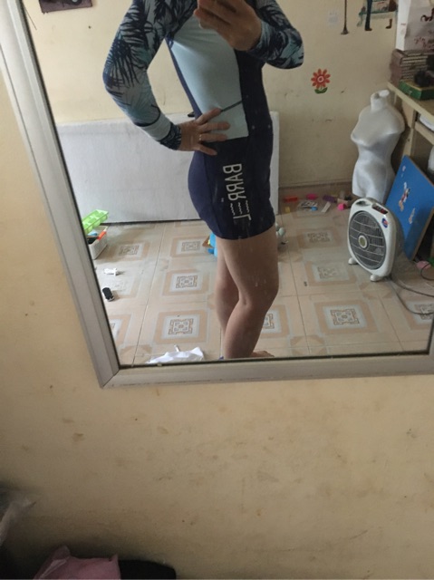 Hình thật-Áo bơi liền thân tay dài khóa kéo