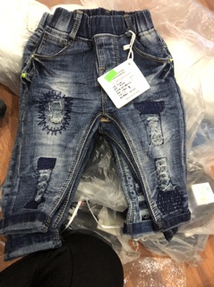 Quần jeans bé trai bé gái