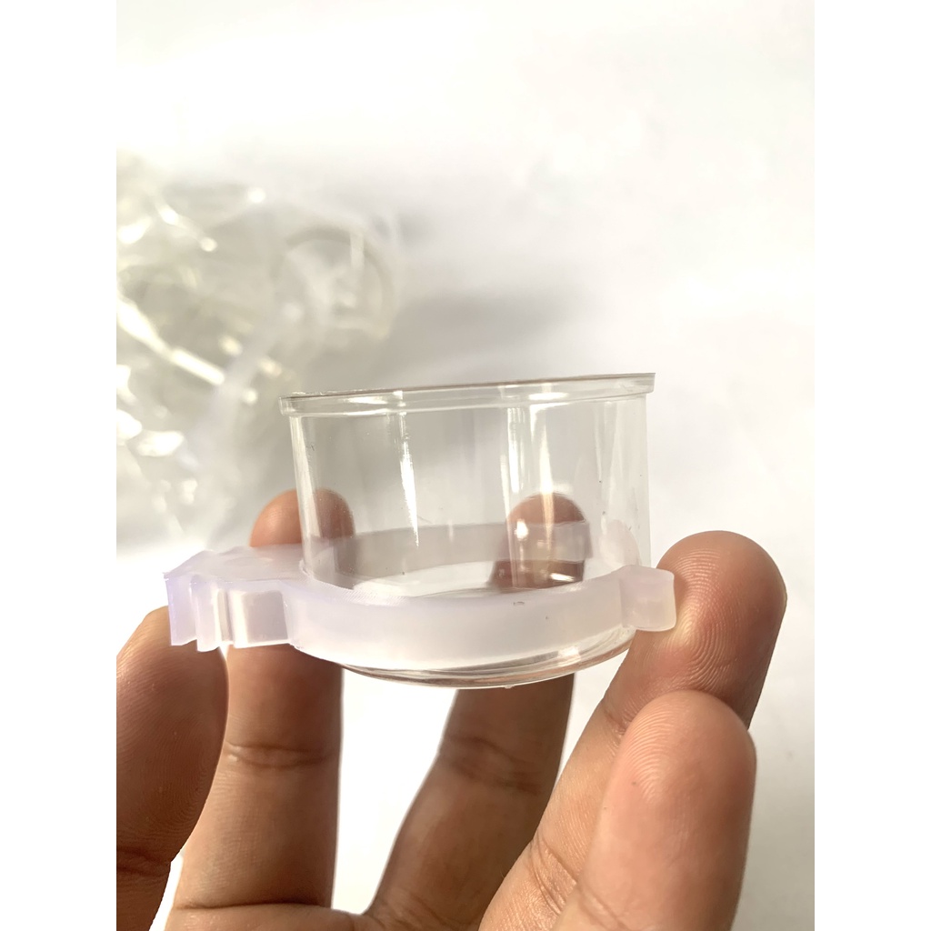 Cóng cho chim ăn gồm 1 đôi cóng nhựa meka trắng dùng cho các loại chim chào mào,chim khuyên,chim mi bền đẹp