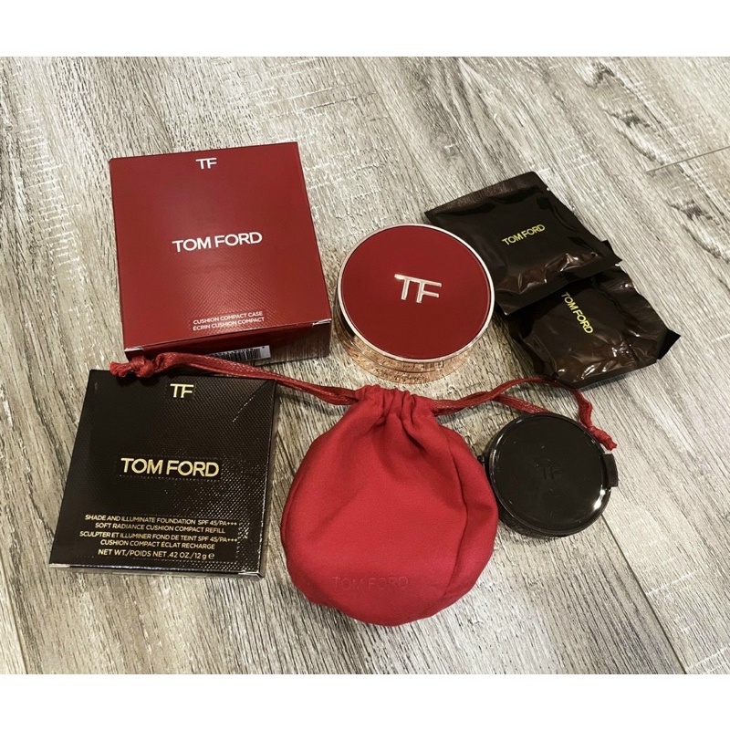 Phấn Nước Tom Ford Traceless Touch Foundation Case Satin - Matte Cushion | BigBuy360 - bigbuy360.vn
