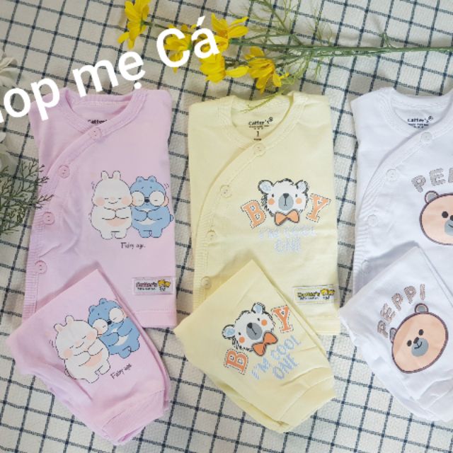 Bộ carter's dài cài lệch