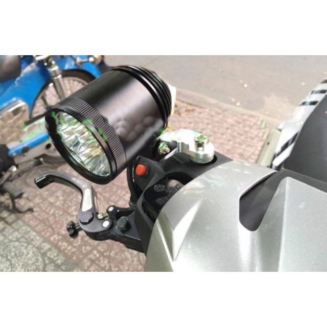 Đèn trợ sáng đi phượt xe máy thiết kế tinh xảo nhỏ gọn độ bền cao kính được làm bằng thuỷ tinh chiếu sáng hơn