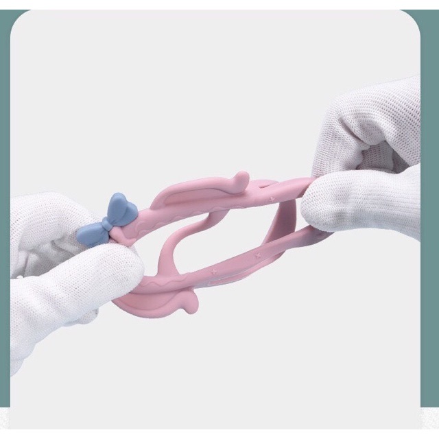 Đồ gặm nướu silicon chống rơi Minan cho bé