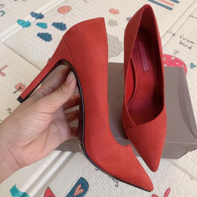 Guốc cnk sz 37 ( fb nguyen nguyen nhu hau)