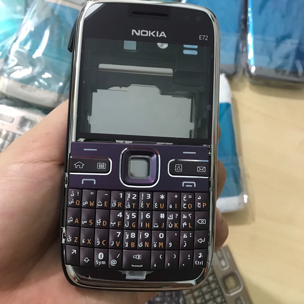 Vỏ Nokia E72 loại đẹp Kín Khít chuẩn Zin gồm Phím + nút âm lượng