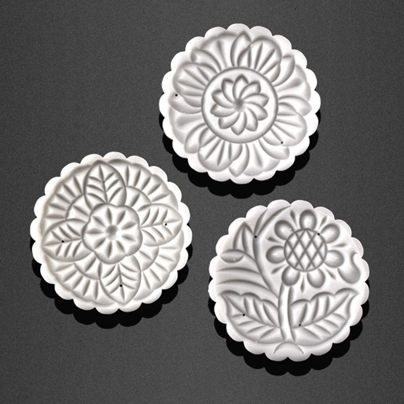 Set khuôn làm bánh trung thu 150g với 3 dụng cụ đóng dấu hình bông hoa