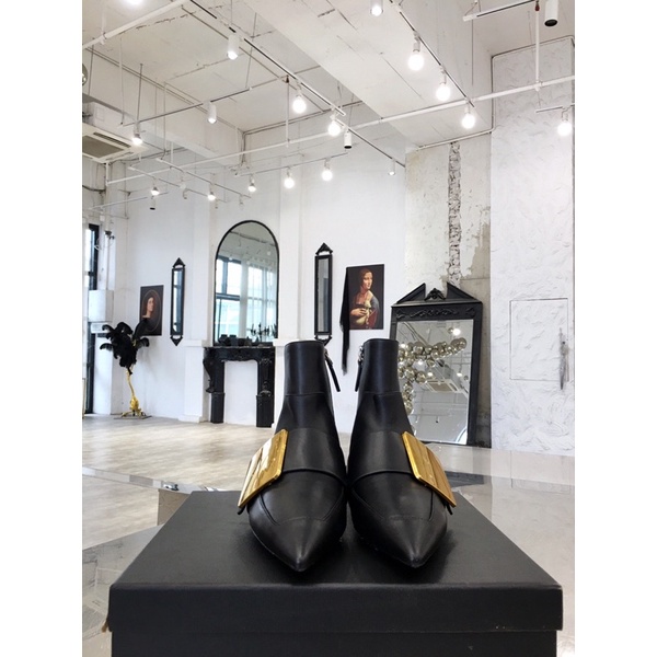 giày nữ đế thấp mũi nhọn da trơn khoá kéo bên hông đính kim loại chống rỉ jil sander