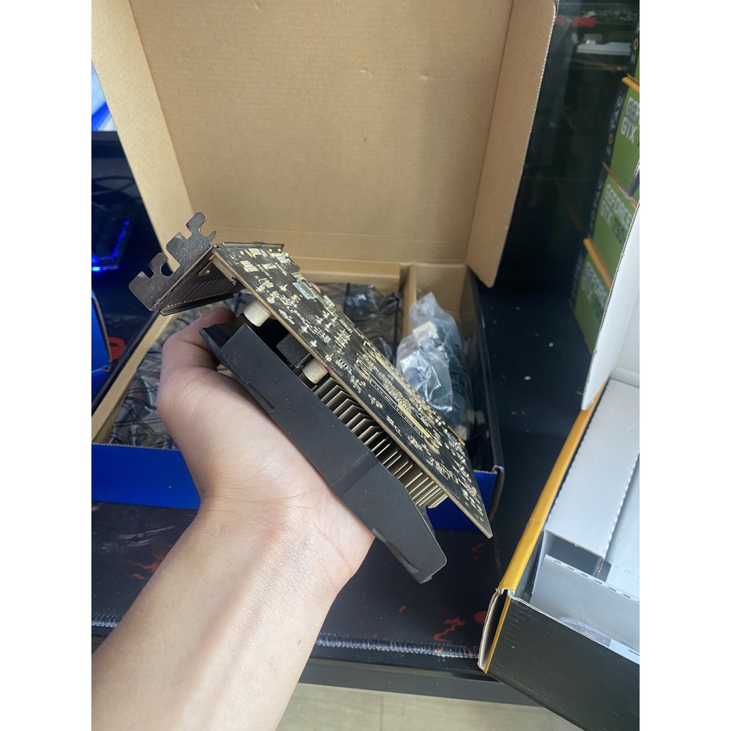 Zotac 750ti còn box đẹp. BH 1 tháng | BigBuy360 - bigbuy360.vn