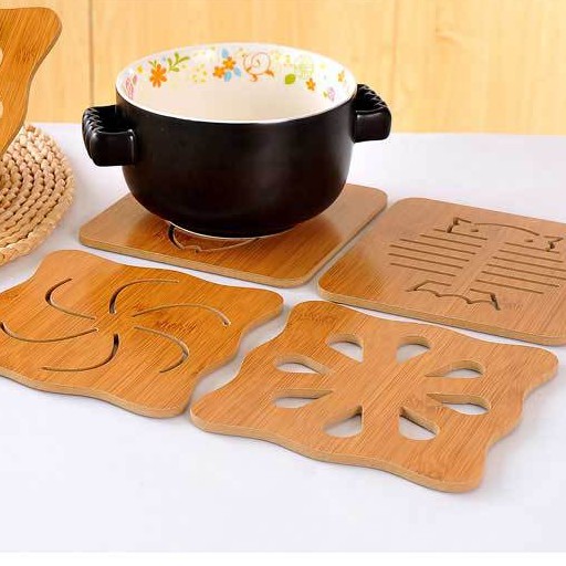 Miếng Lót Ly, Lót Nồi, Lót Cốc Chén Bằng Gỗ, Cao Su Hình Dễ Thương Kích Thước 15*15cm