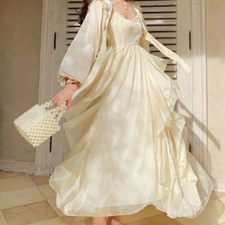 Hàng sẵn [Có ảnh thật] Set váy lụa maxi hai dây xẻ ngực công chúa dáng dài xòe xếp tầng