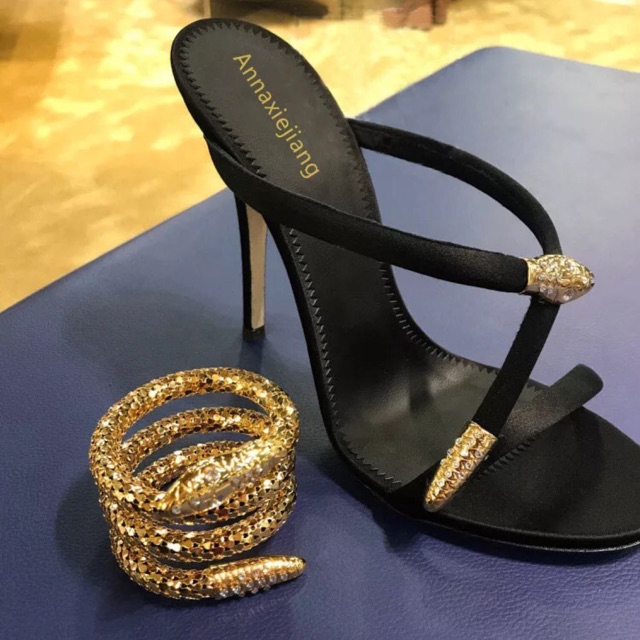 Sandal