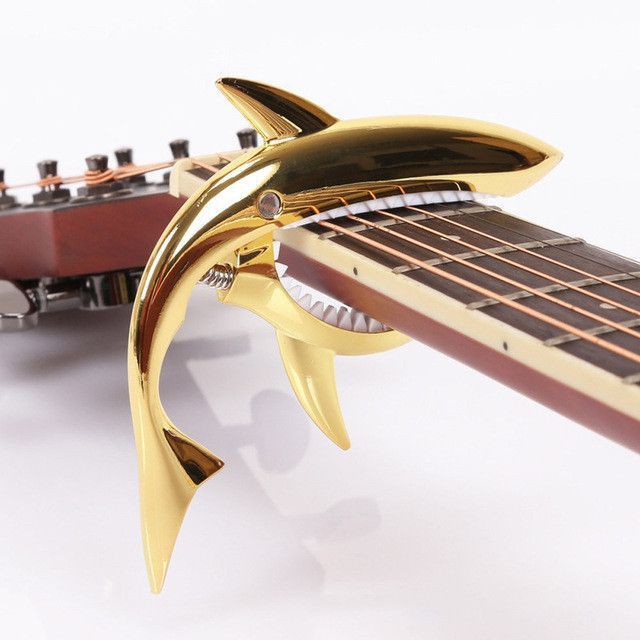 Capo guitar cá mập kẹp được Acoustic và classic loại tốt nhất tặng pick