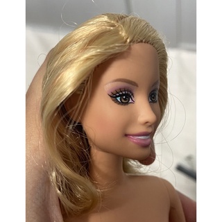Đầu búp bê Barbie