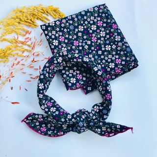 Khăn turban vuông hoa nhỏ