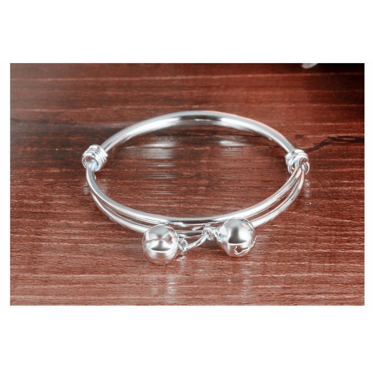 Vòng tay mạ bạc đính chuông xinh xắn cho bé