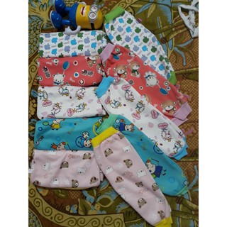 Set 5 bộ nỉ cho bé gái............mmmm..................................................................................