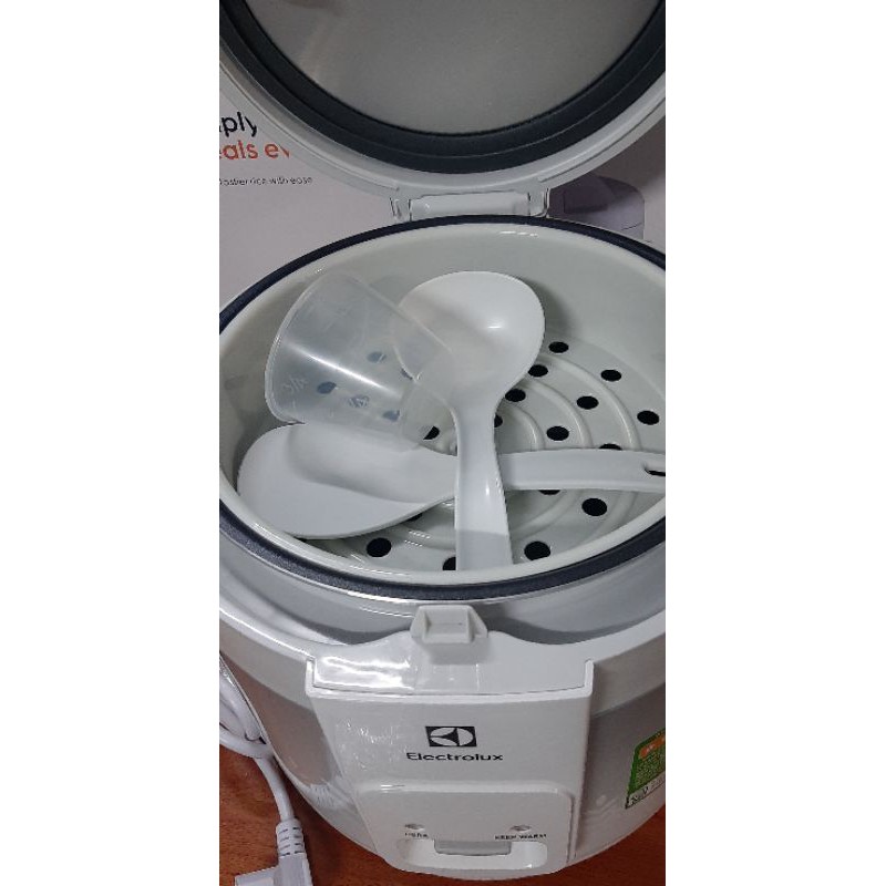 Nồi cơm điện Electrolux ERC 3305