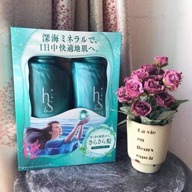 Dầu gội HS  Nhật bản