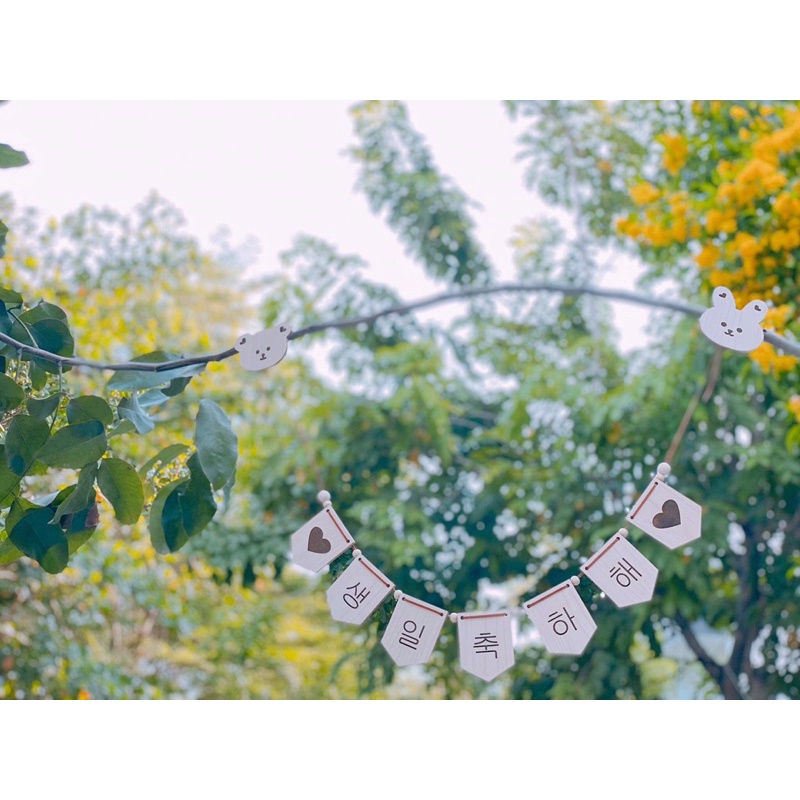 Cờ gỗ decor phòng cho bé