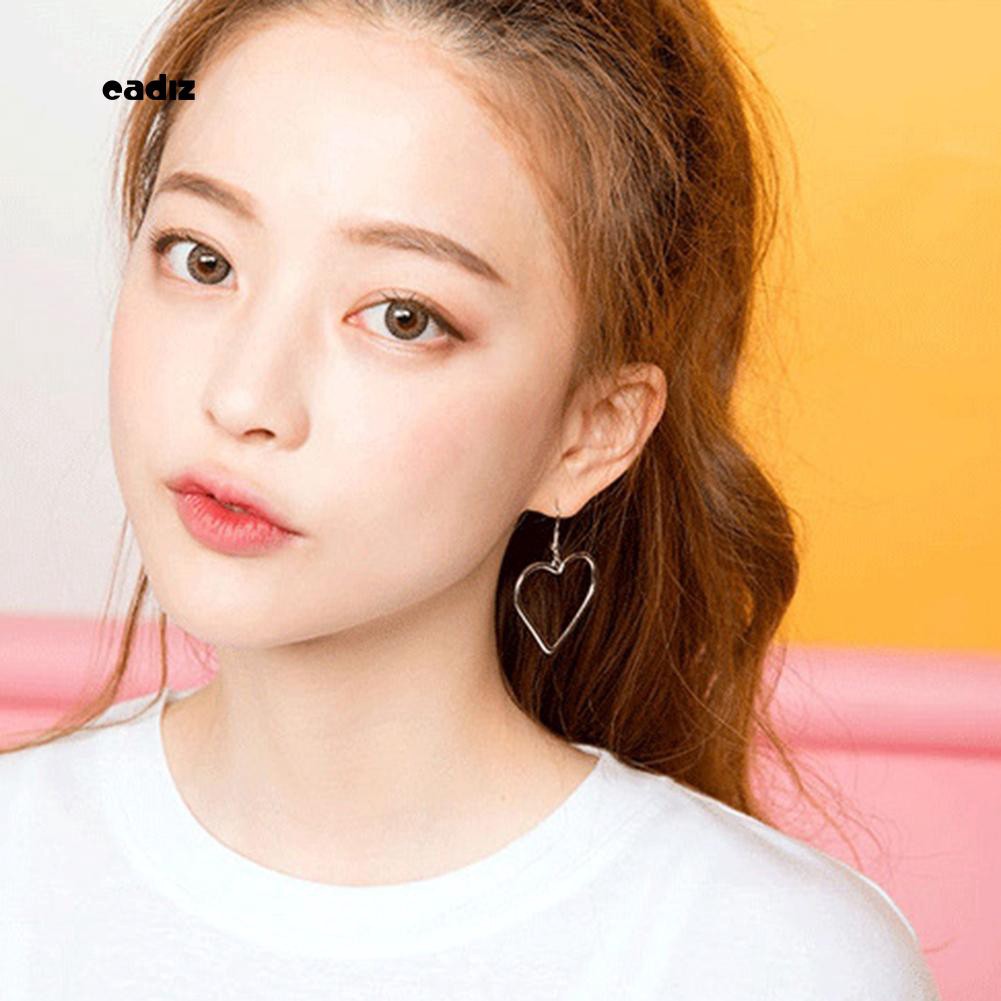 Hoa tai dáng dài mặt hình trái tim cho nữ