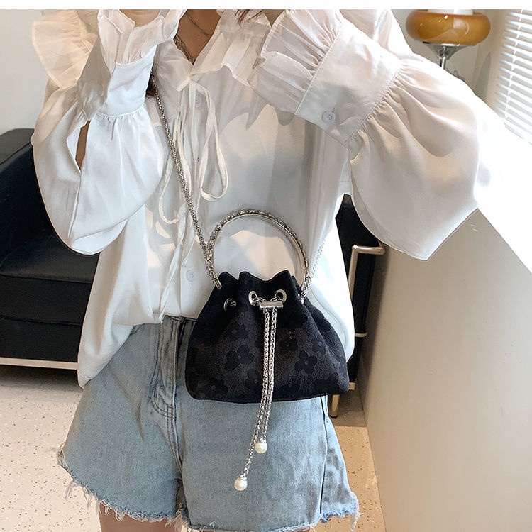 Túi Đeo Chéo Dây Xích Dễ Phối Đồ Hợp Thời Trang Cho Nữ