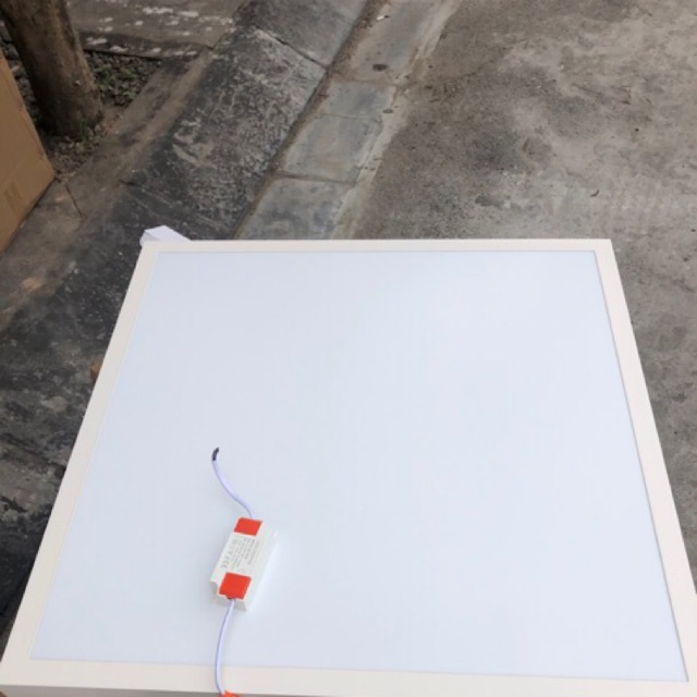 Đèn led panel 600x600 48w ốp trần nổi