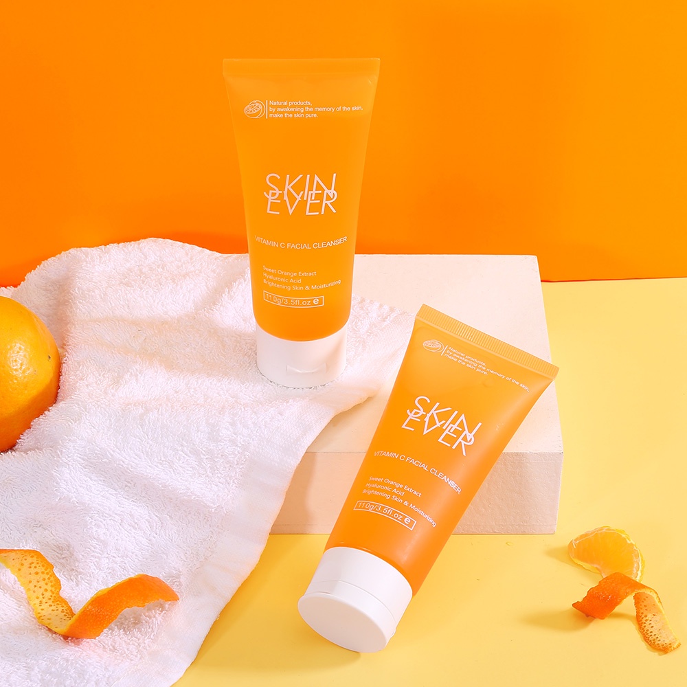 Bộ 2 sản phẩm gồm sữa rửa mặt SKIN EVER 110ml vitamin C và sữa tắm dưỡng ẩm làm trắng da 300ml