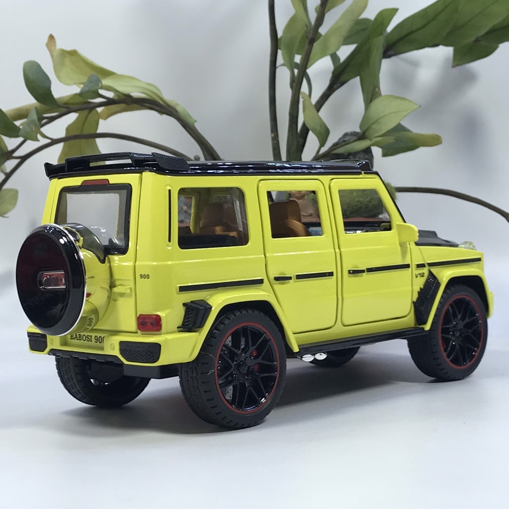 Mô hình xe ô tô Mercedes G900 Brabus V12 tỷ lệ 1:22 bằng kim loại mới ra mắt