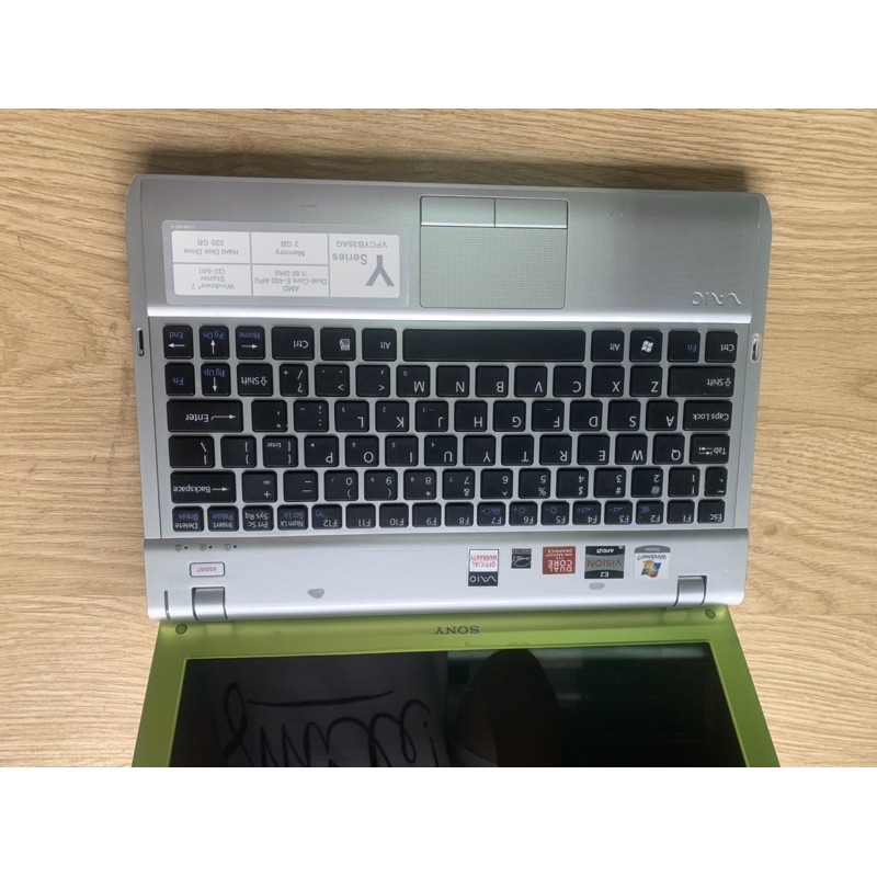 Hot Laptop mini Sony vaio Vpcyb chíp E-450 ram 4gb cạc amd6230m màn 11,6inh tặng fui phụ kiện