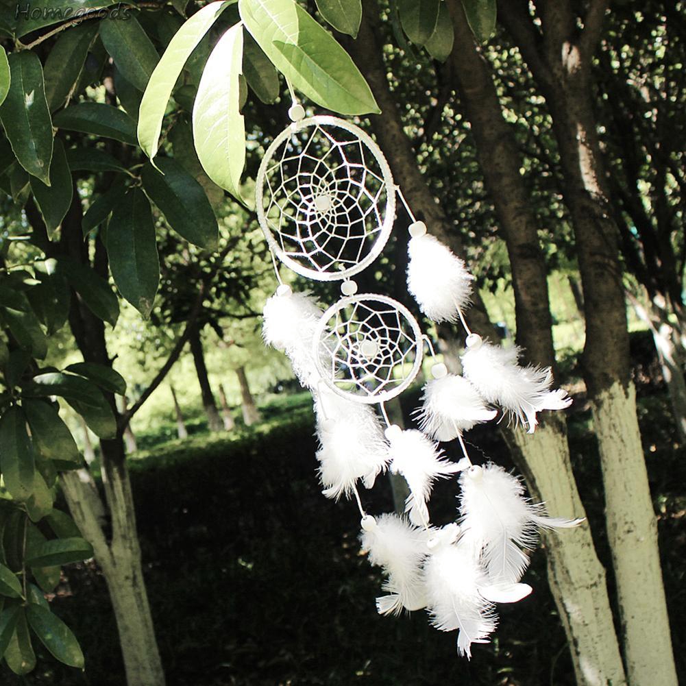 Dreamcatcher gắn lông vũ dùng trang trí đẹp mắt