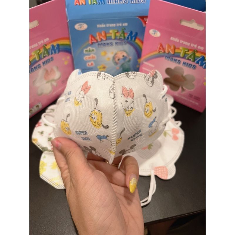 Hộp 20 cái khẩu trang gấu kisd cho bé 1-5 tuổi, hoạ tiết hoạt hình siêu dễ thương cho bé gái và bé trai