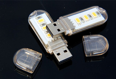 Đèn LED USB Xiaomi Mi 8 nhỏ gọn dễ sử dụng