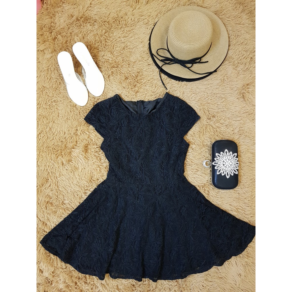 ĐẦM XOÈ REN ĐEN